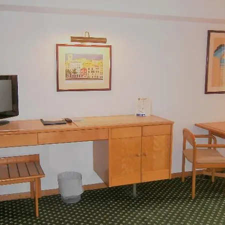 Eden Hotel 4*
